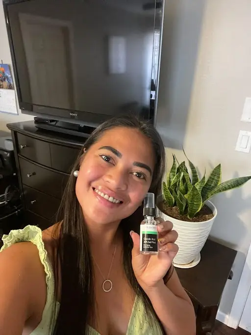 Customer using YEOUTH Glycolic Acid Gel Peel — skin results