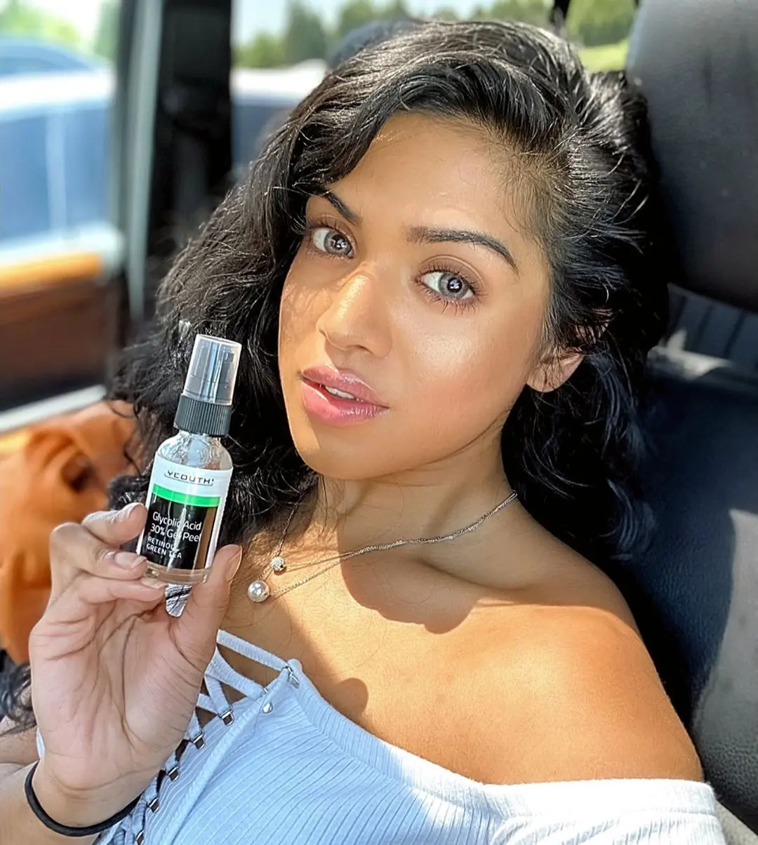 Customer showcasing Glycolic Peel results